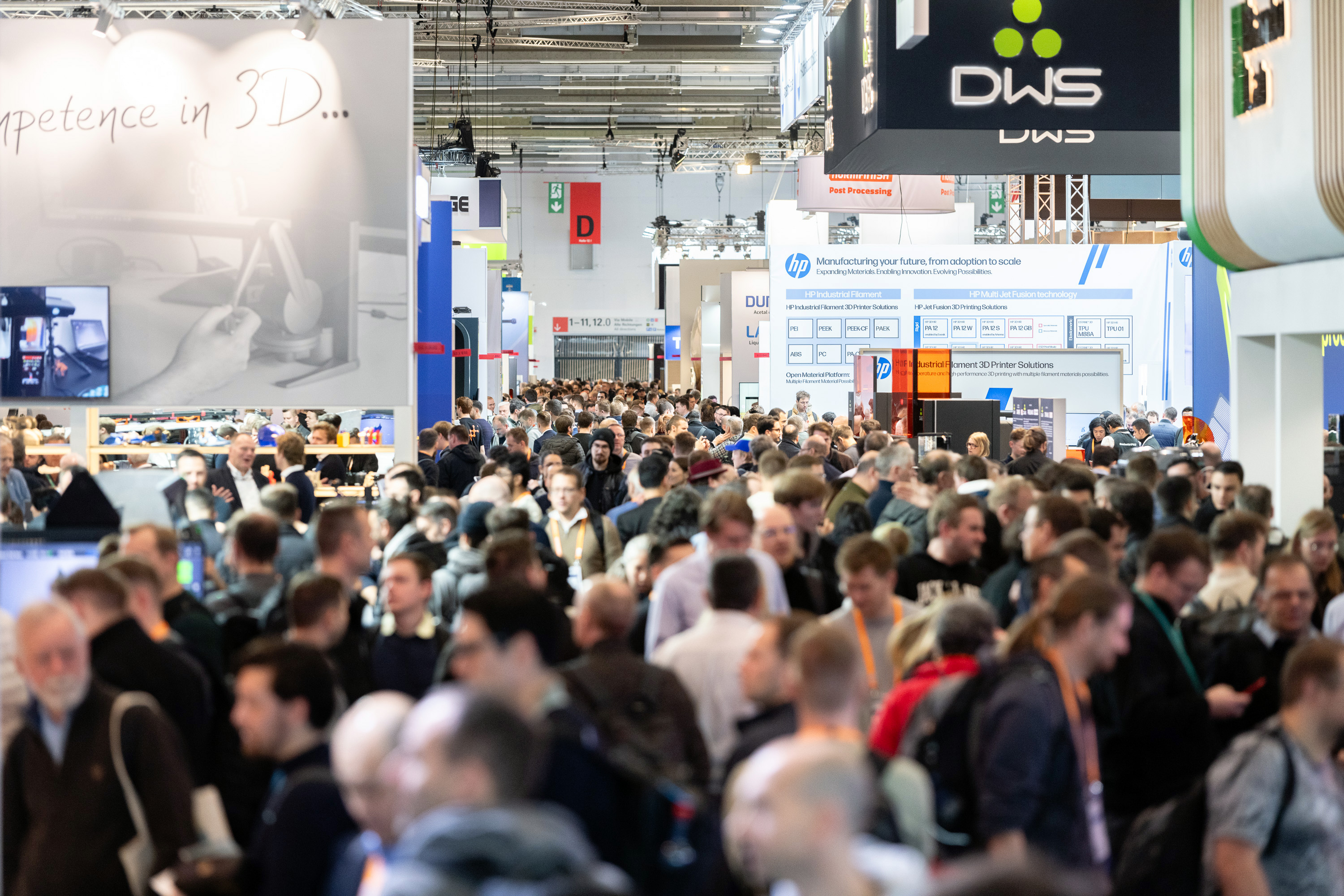 Crowded aisles at Formnext 2025. Copyright Formnext Mesago Messe Frankfurt, Mathias Kutt.